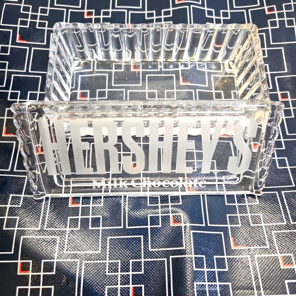 Hersheys Milk Chocolate Etched Glass Covered Candy Box Container Dish 6"X3"X2.5" - Picture 2 of 6